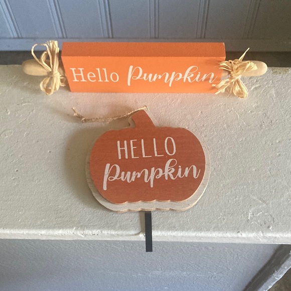 NWT- Set of Hello Pumpkin Decorations- Wood Rolling Pin Sign & Wall Hanger Hook - Picture 8 of 16